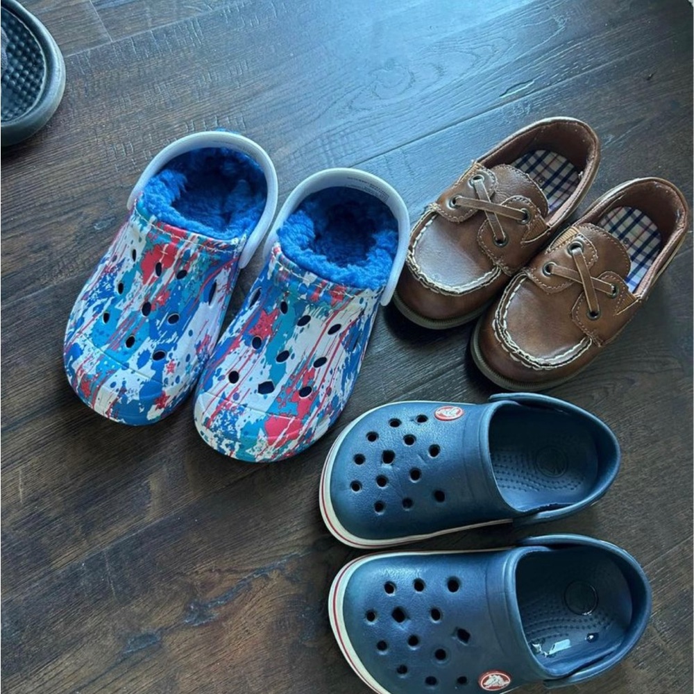 Kids shoes size 8